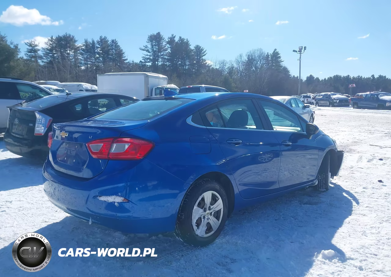 2018 Chevrolet Cruze Lt Auto VIN:1G1BE5SM9J7176022 - 4