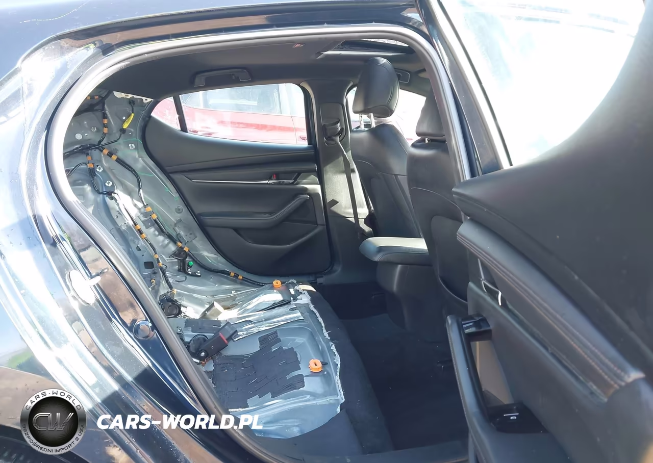 2019 Mazda 3 Preferred VIN:JM1BPAMM8K1111223 - 8