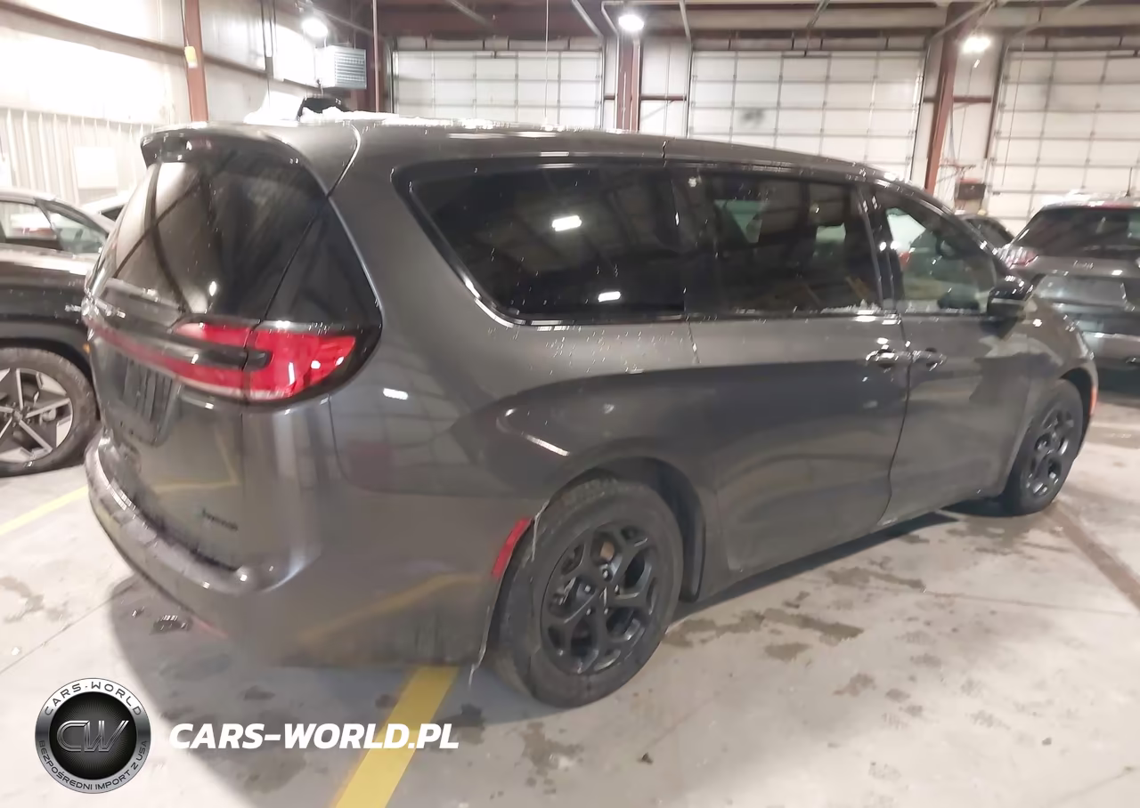 2023 Chrysler Pacifica Hybrid Limited VIN:2C4RC1S7XPR501542 - 4