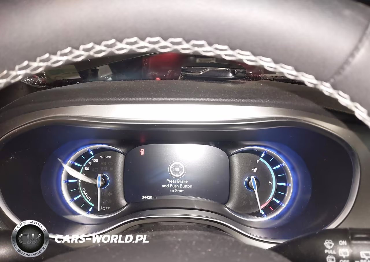 2023 Chrysler Pacifica Hybrid Limited VIN:2C4RC1S7XPR501542 - 7
