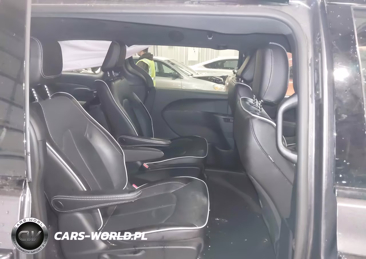 2023 Chrysler Pacifica Hybrid Limited VIN:2C4RC1S7XPR501542 - 8