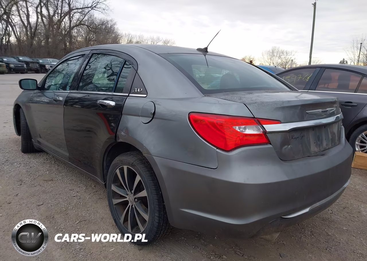 2011 Chrysler 200 S VIN:1C3BC8FG1BN611846 - 3