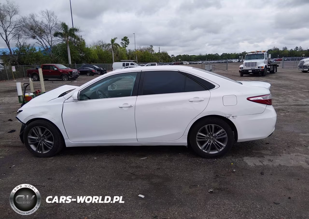 2015 Toyota Camry Se VIN:4T1BF1FK5FU095707 - 14