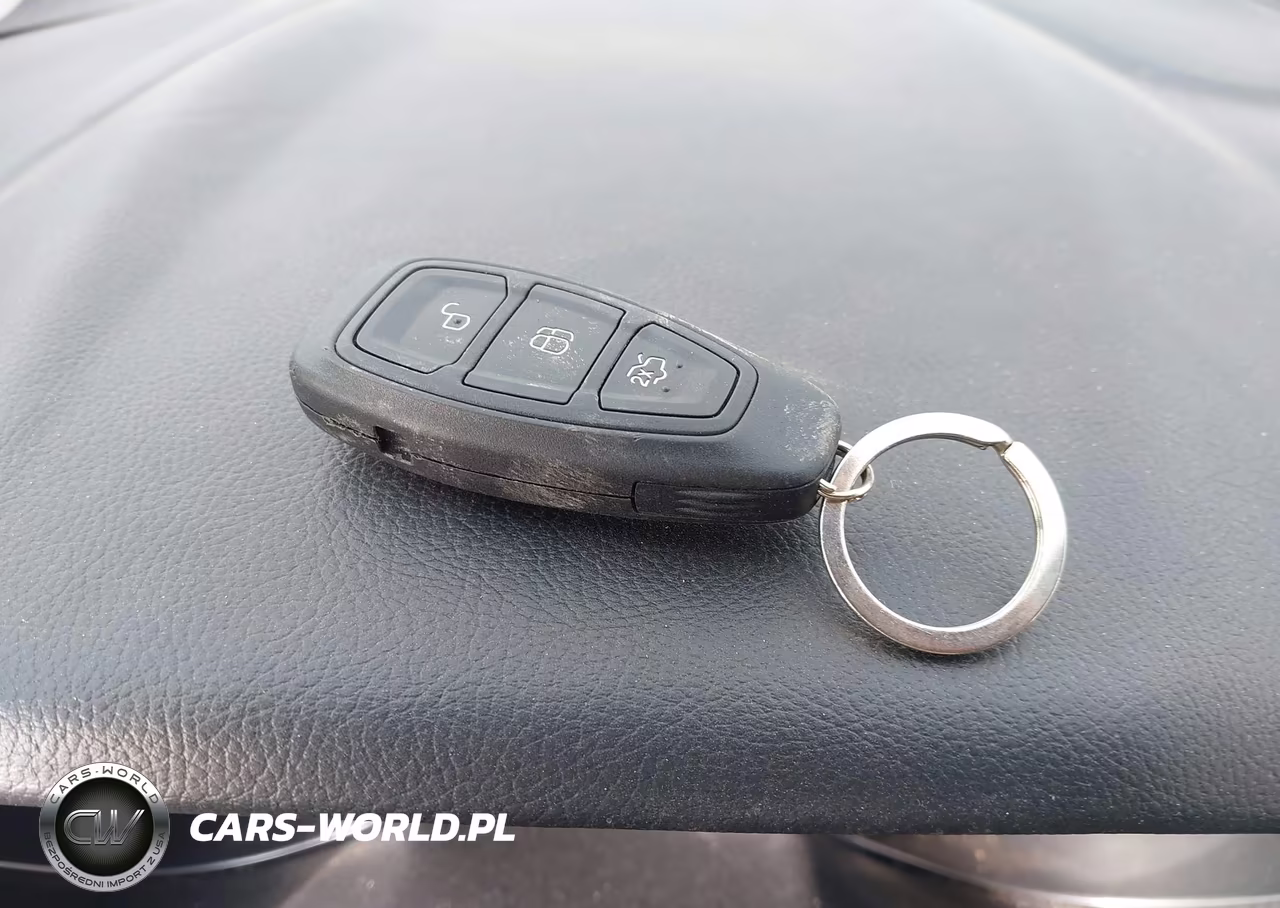 2012 Ford Focus Titanium VIN:1FAHP3N2XCL137854 - 11