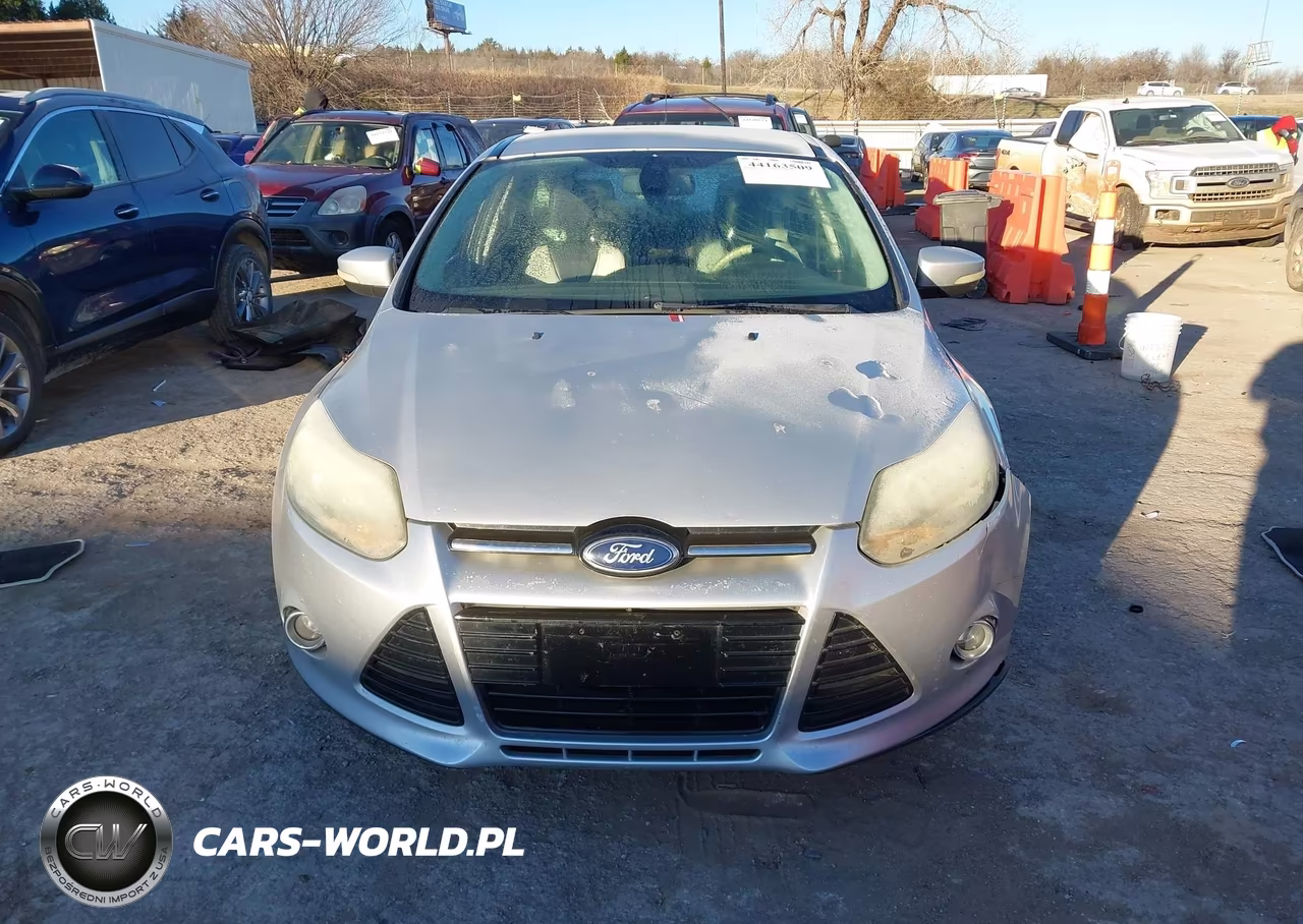 2012 Ford Focus Titanium VIN:1FAHP3N2XCL137854 - 13