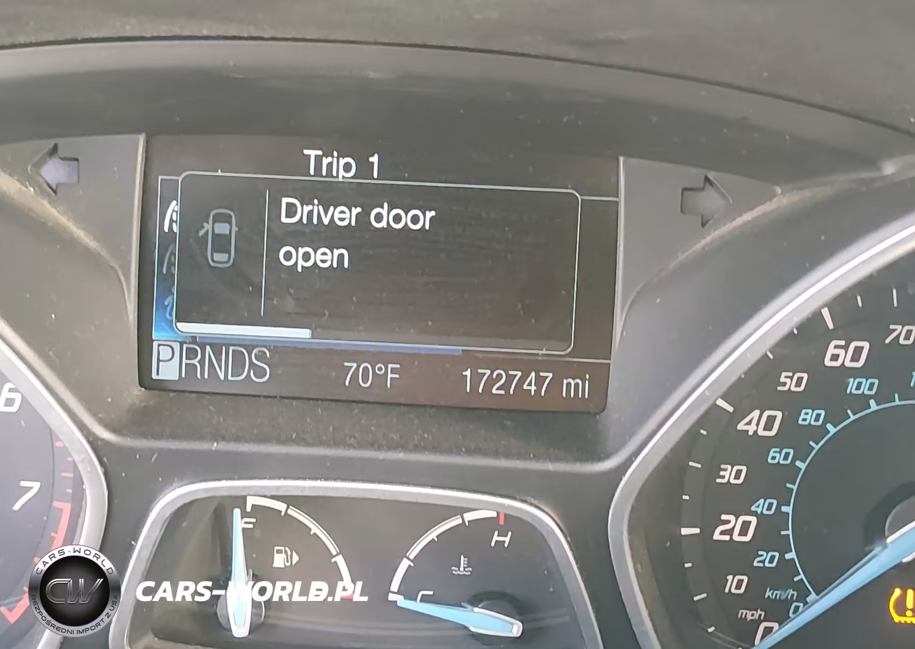 2012 Ford Focus Titanium VIN:1FAHP3N2XCL137854 - 16