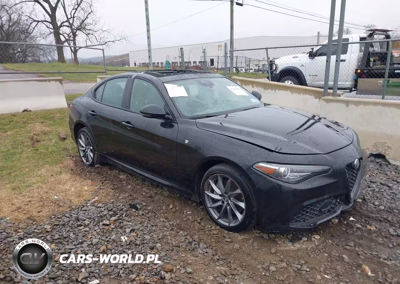 2022 Alfa Romeo Giulia Ti Awd