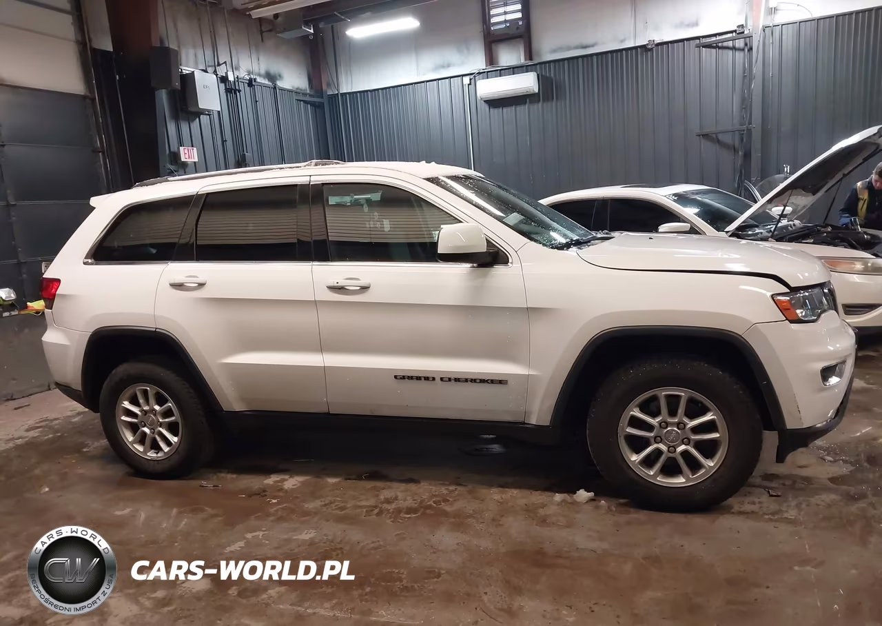 2019 Jeep Grand Cherokee Laredo E 4X4 VIN:1C4RJFAG8KC641448 - 13