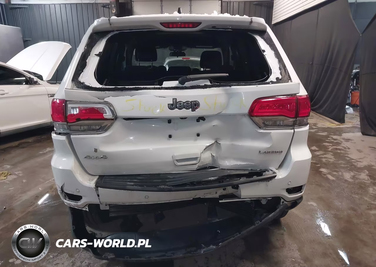 2019 Jeep Grand Cherokee Laredo E 4X4 VIN:1C4RJFAG8KC641448 - 16
