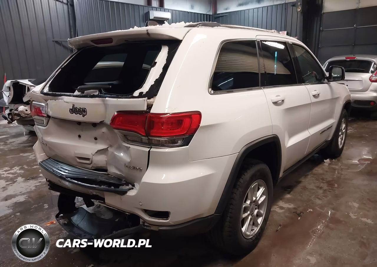 2019 Jeep Grand Cherokee Laredo E 4X4 VIN:1C4RJFAG8KC641448 - 4