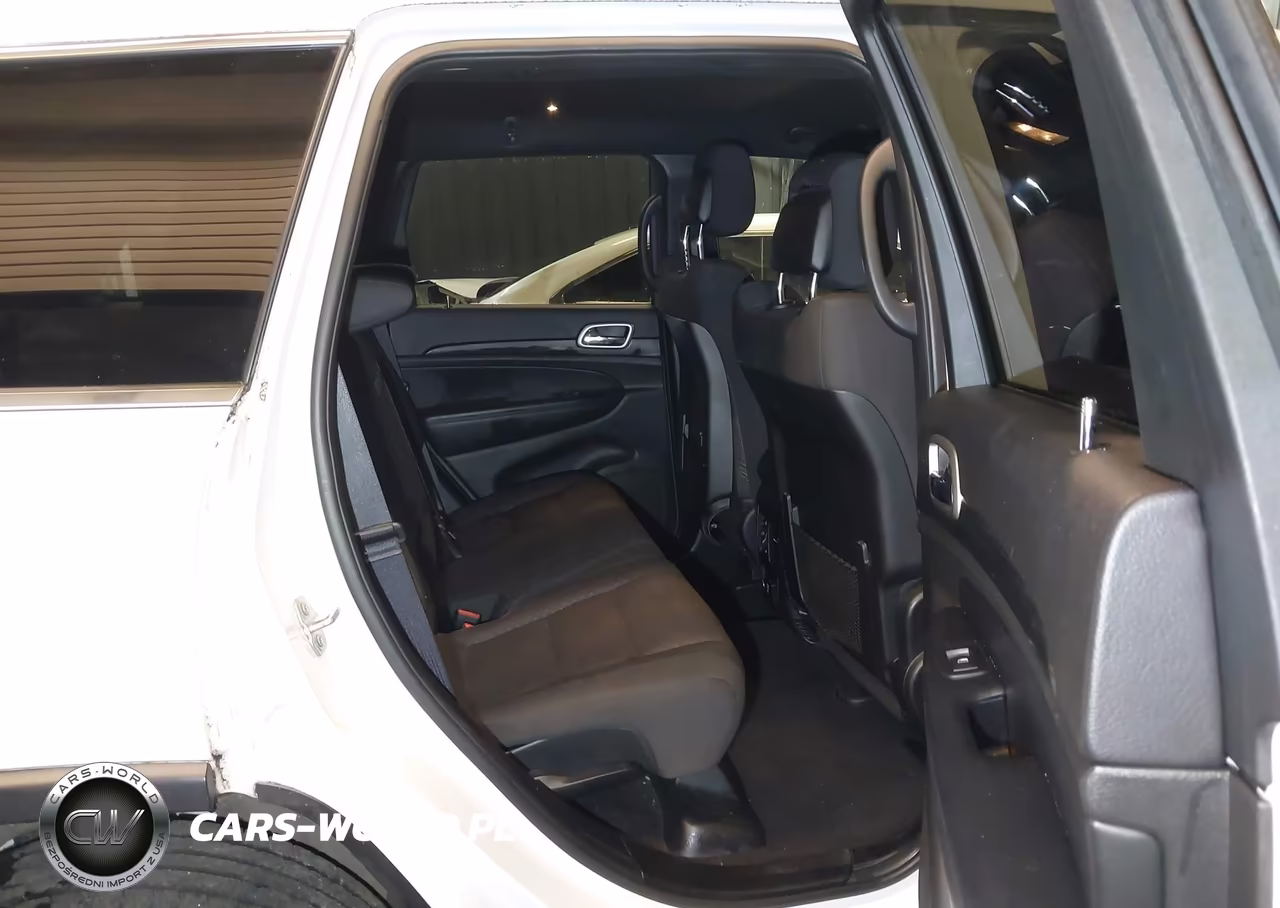 2019 Jeep Grand Cherokee Laredo E 4X4 VIN:1C4RJFAG8KC641448 - 8