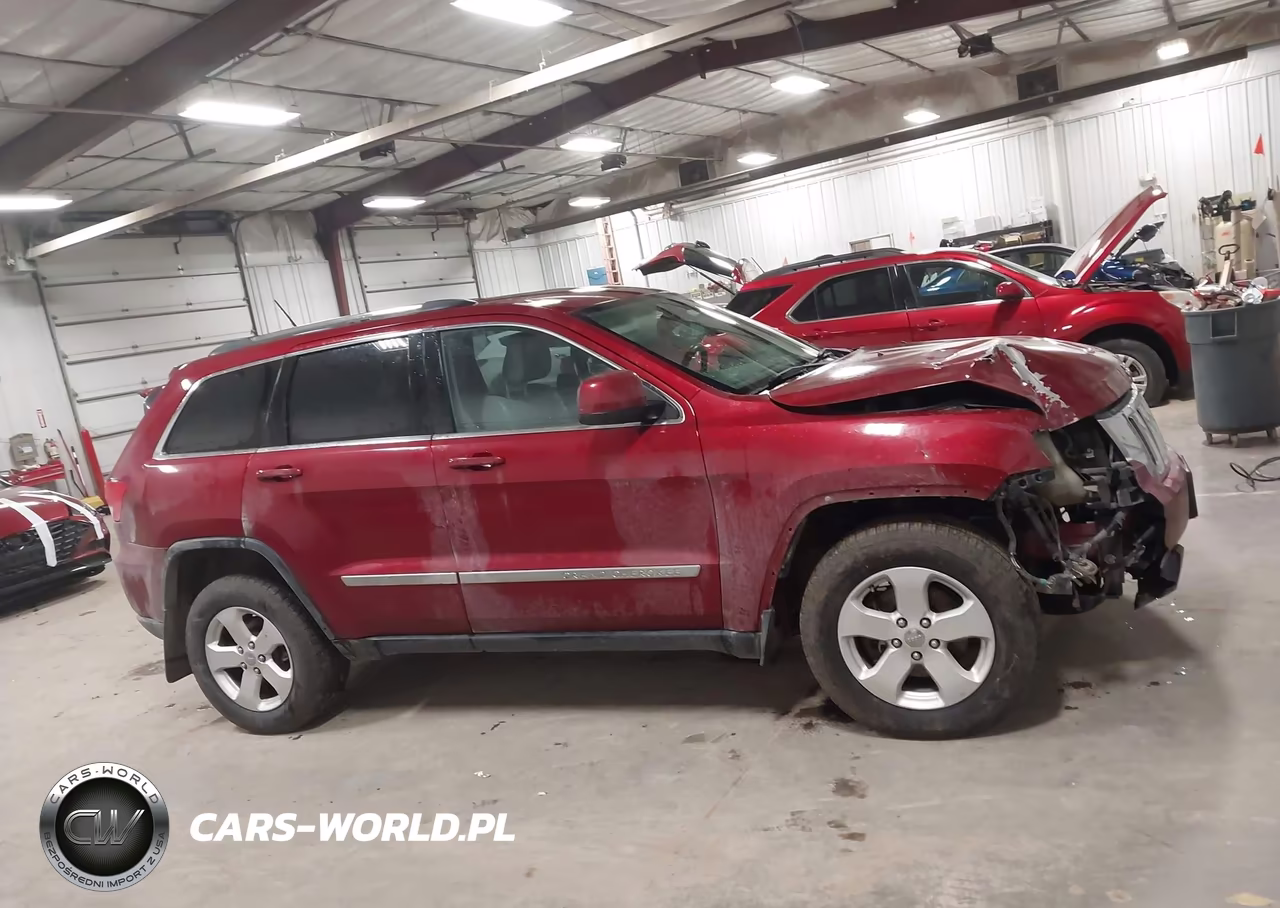 2012 Jeep Grand Cherokee Laredo VIN:1C4RJFAT3CC330119 - 13