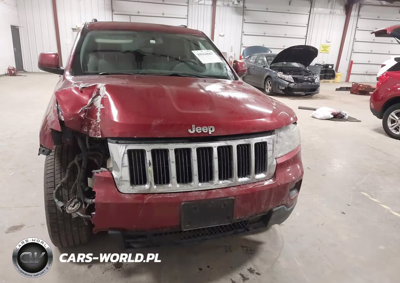 2012 Jeep Grand Cherokee Laredo VIN:1C4RJFAT3CC330119 - 6