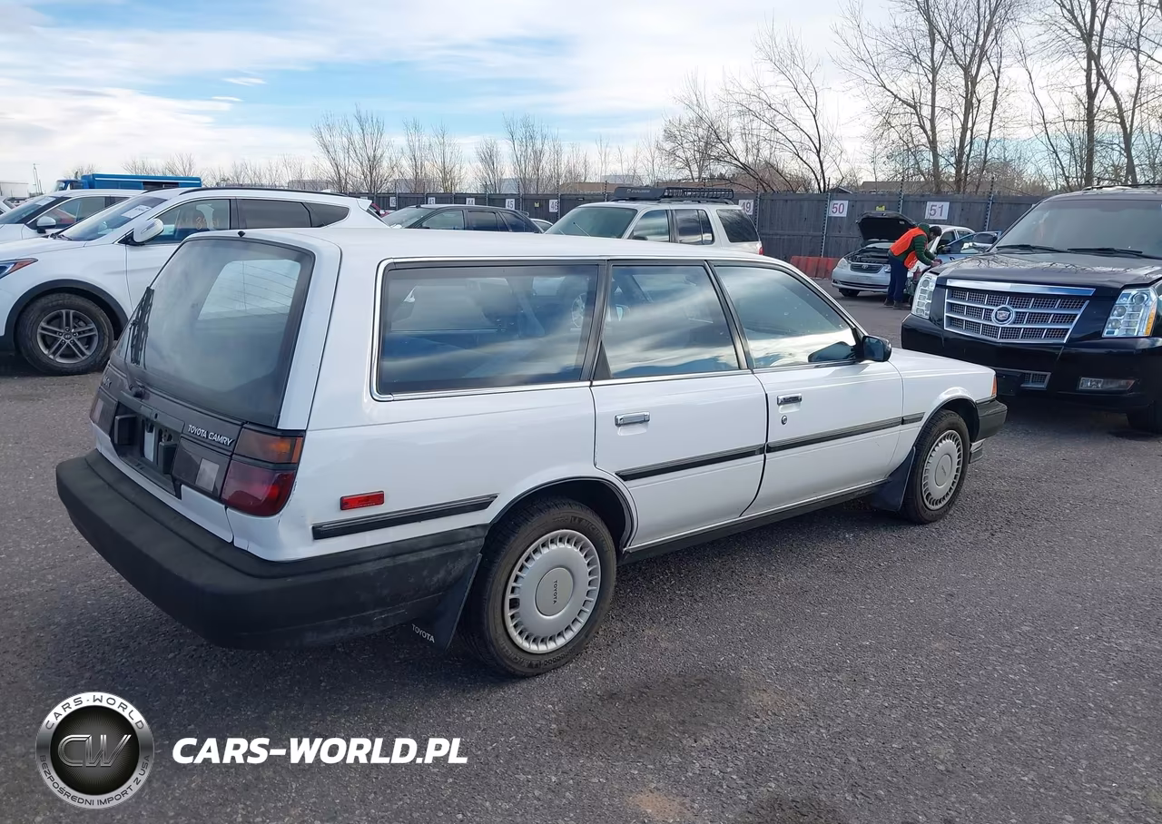 1990 Toyota Camry Dlx VIN:JT2VV21W2L0101575 - 4