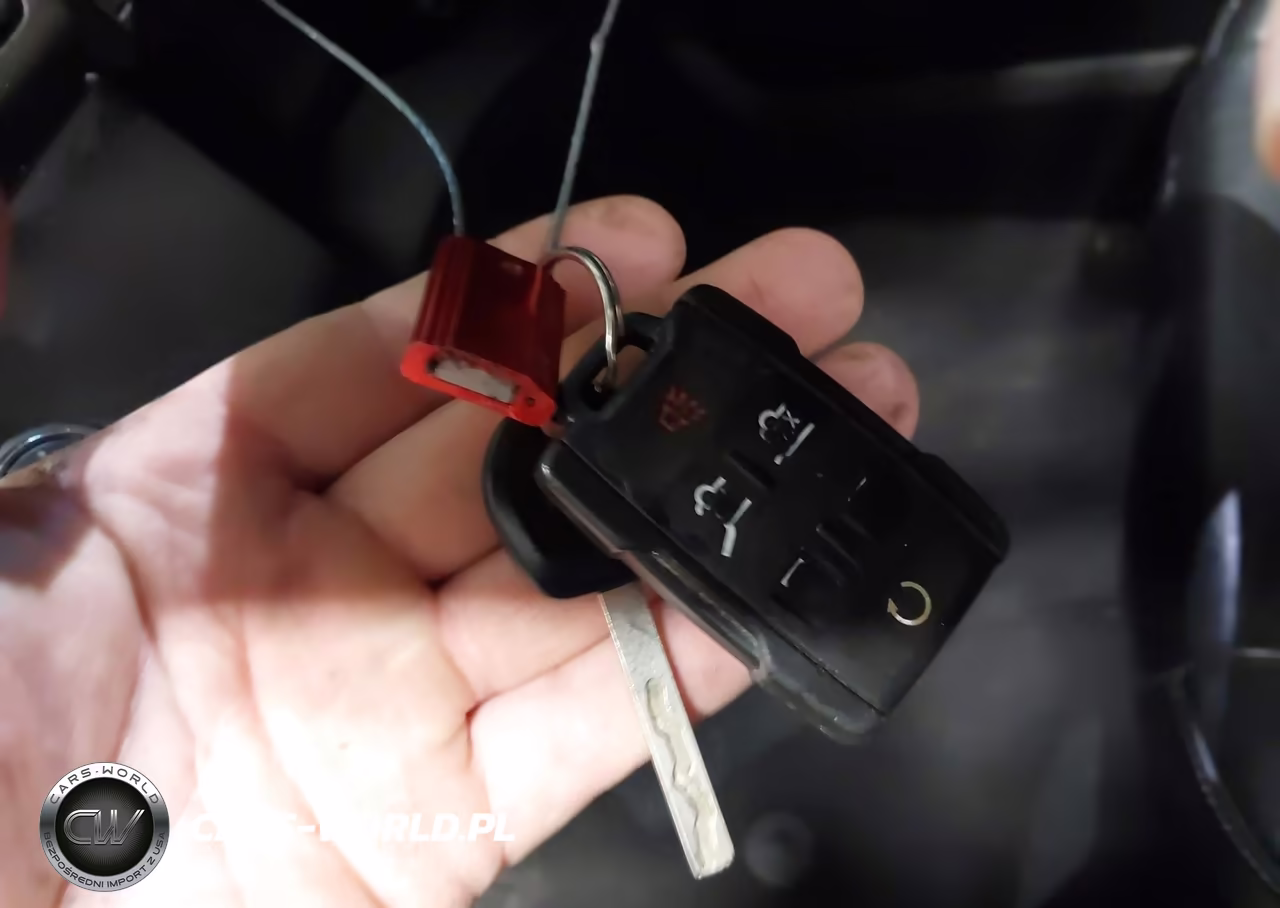 2019 Chevrolet Tahoe Lt VIN:1GNSKBKC2KR332890 - 11