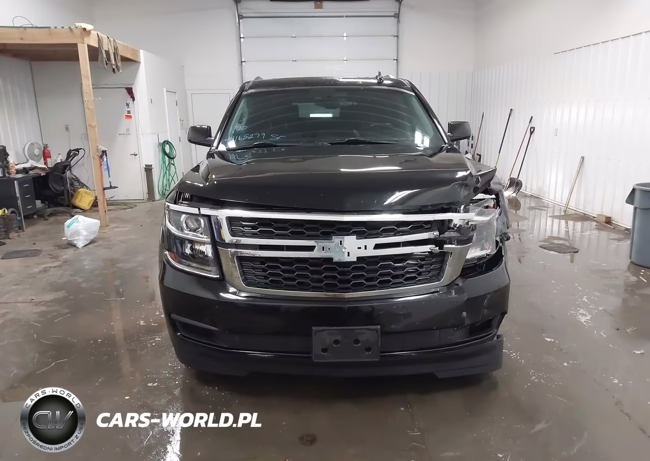 2019 Chevrolet Tahoe Lt VIN:1GNSKBKC2KR332890 - 12