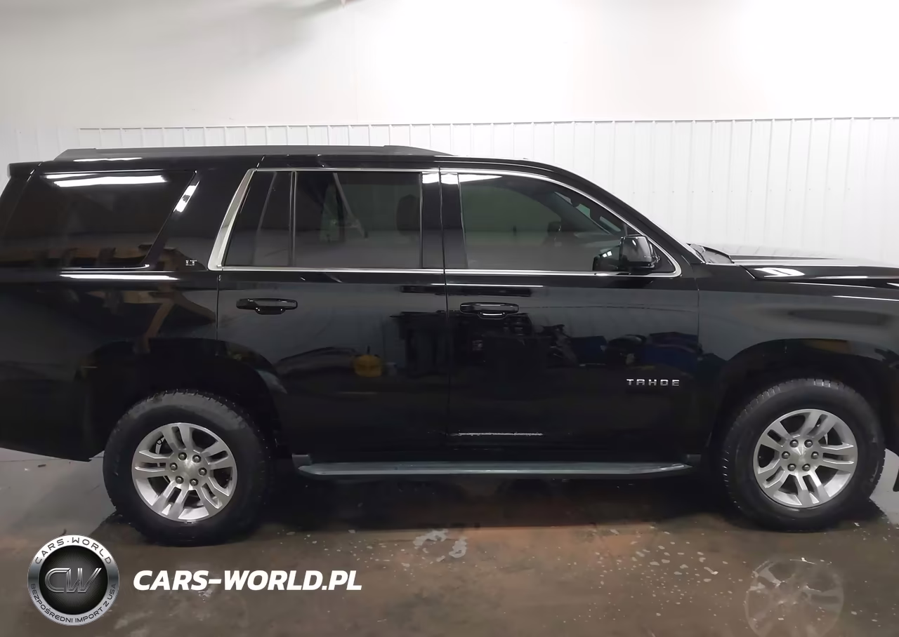 2019 Chevrolet Tahoe Lt VIN:1GNSKBKC2KR332890 - 13
