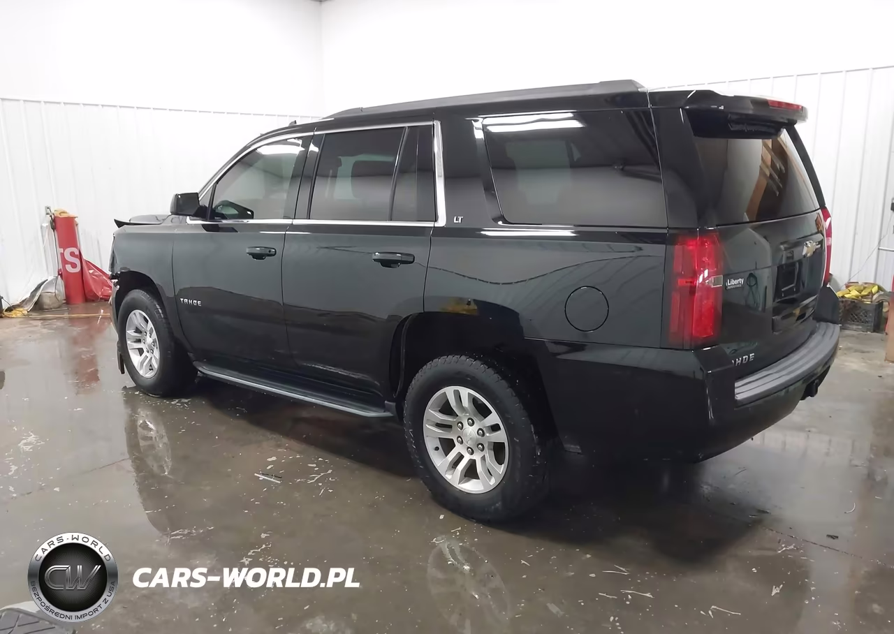 2019 Chevrolet Tahoe Lt VIN:1GNSKBKC2KR332890 - 3