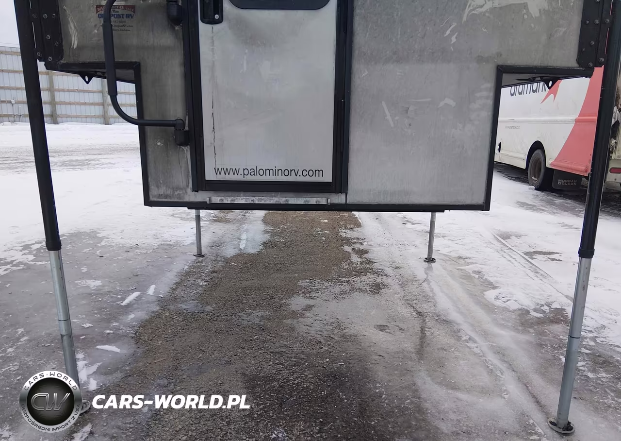 2018 Forest River Pick Up Bed Camper VIN:4X4SSZ208JN108689 - 10
