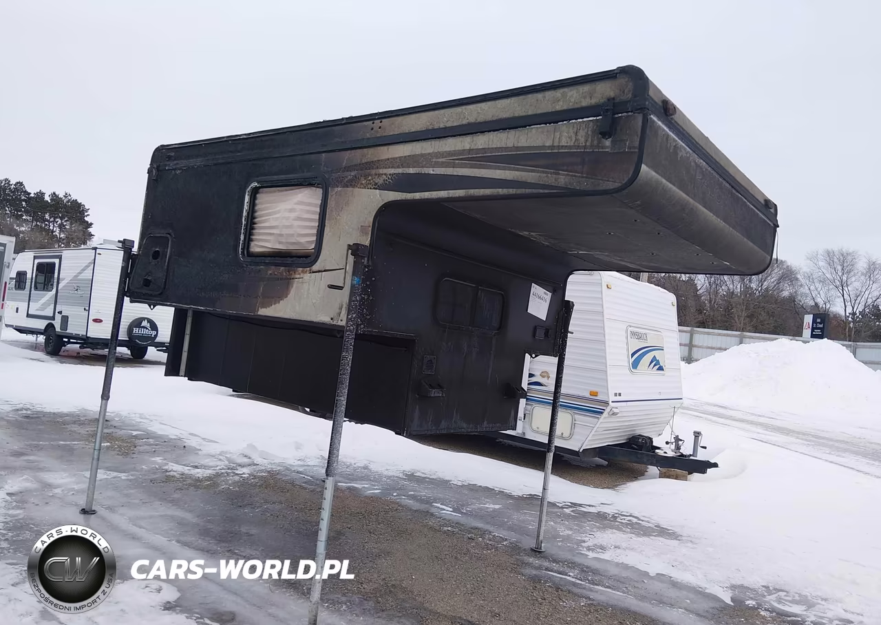 2018 Forest River Pick Up Bed Camper VIN:4X4SSZ208JN108689 - 3