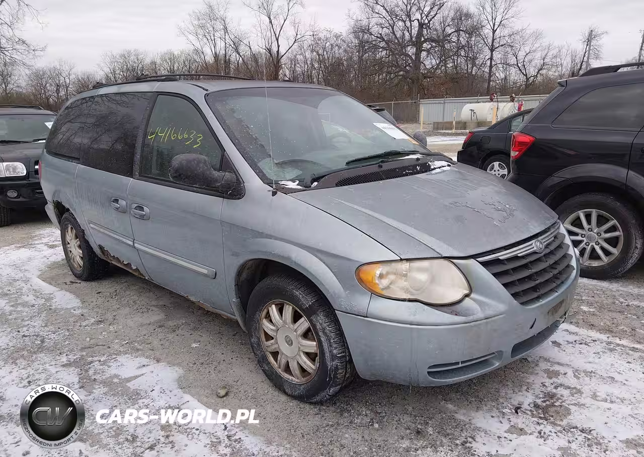 2005 Chrysler Town & Country Touring