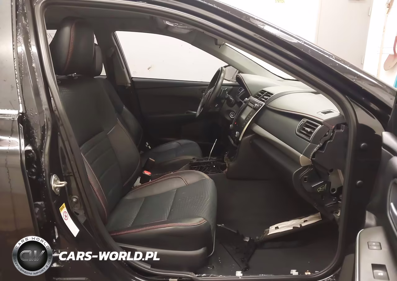 2015 Toyota Camry Se VIN:4T1BF1FK0FU114339 - 5