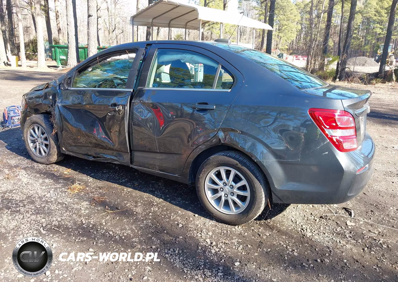2019 Chevrolet Sonic Lt Auto VIN:1G1JD5SB5K4135614 - 3