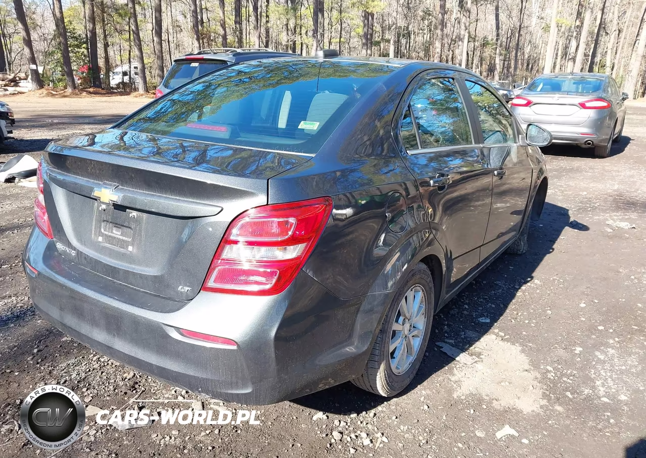 2019 Chevrolet Sonic Lt Auto VIN:1G1JD5SB5K4135614 - 4