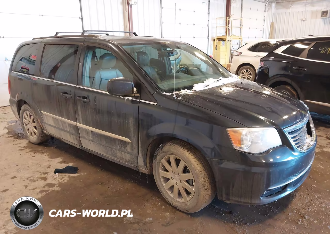 2014 Chrysler Town & Country Touring – zdjęcie 1 z 11