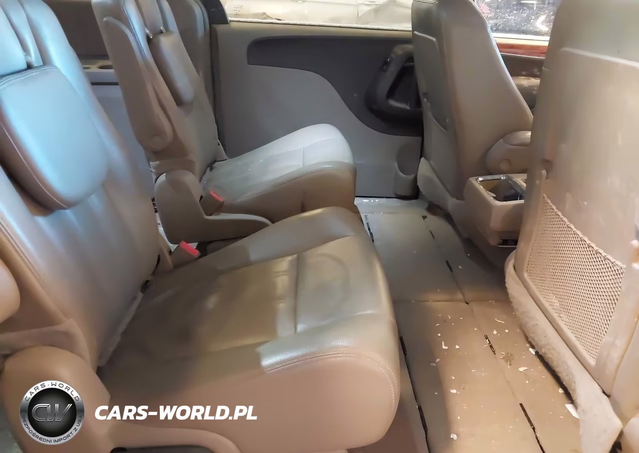 2014 Chrysler Town & Country Touring VIN:2C4RC1BG5ER395496 - 8