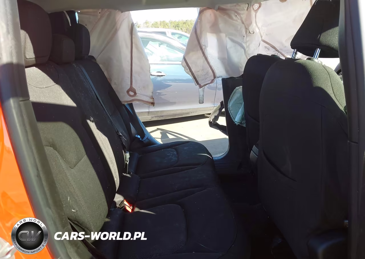 2017 Jeep Renegade Latitude 4X4 VIN:ZACCJBBB2HPF86730 - 8