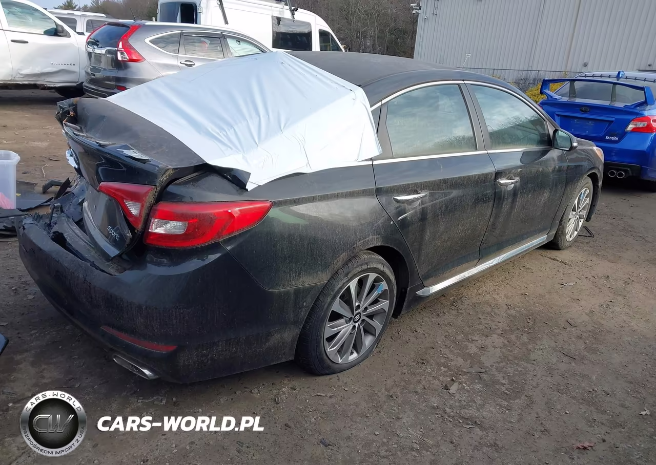 2017 Hyundai Sonata Sport VIN:5NPE34AF2HH553867 - 4