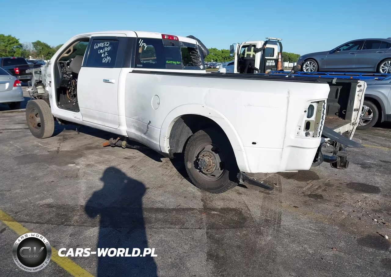 2021 Ram 3500 Laramie 4X4 8' Box VIN:3C63RRJL7MG624872 - 3