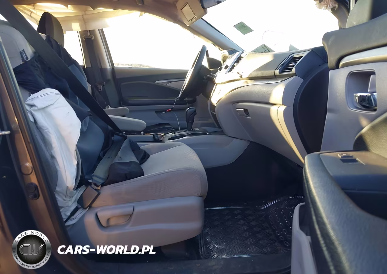 2017 Honda Pilot Lx VIN:5FNYF6H15HB064484 - 5