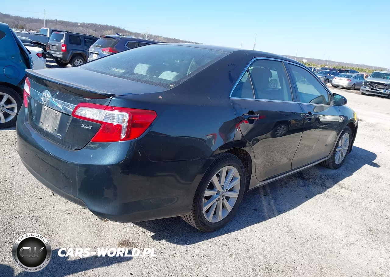 2012 Toyota Camry Xle VIN:4T4BF1FK8CR217168 - 4