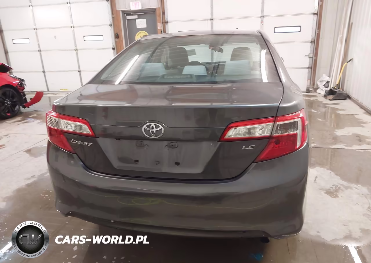 2014 Toyota Camry Le VIN:4T4BF1FK2ER400343 - 16