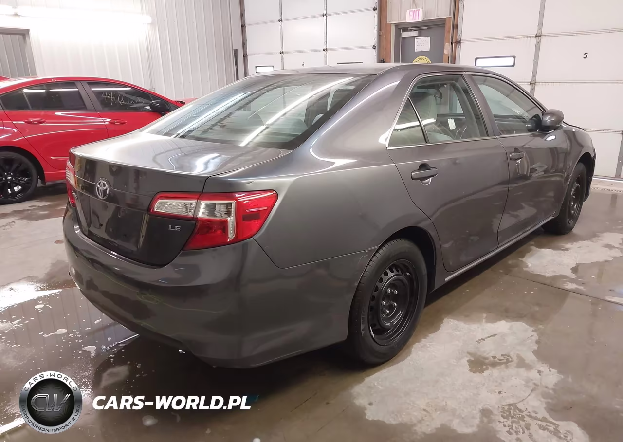 2014 Toyota Camry Le VIN:4T4BF1FK2ER400343 - 4