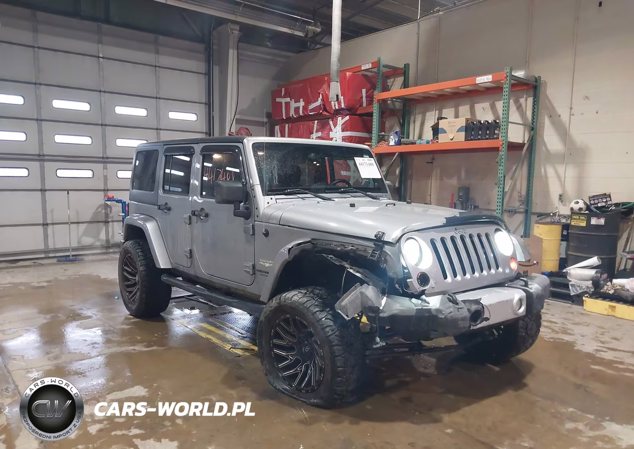 2013 Jeep Wrangler Unlimited Sahara VIN:1C4BJWEG1DL653553 - 6