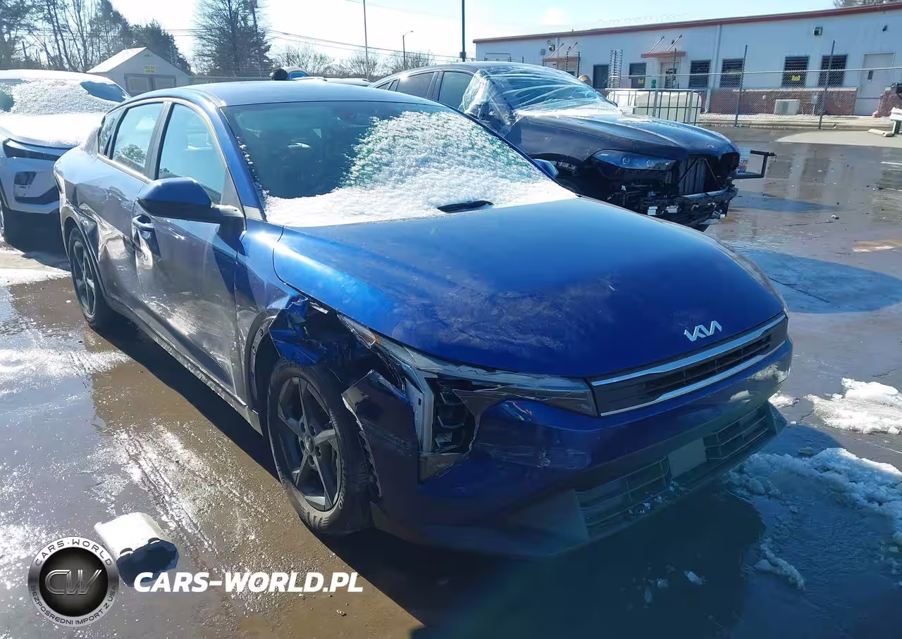 2025 Kia K4 Lxs