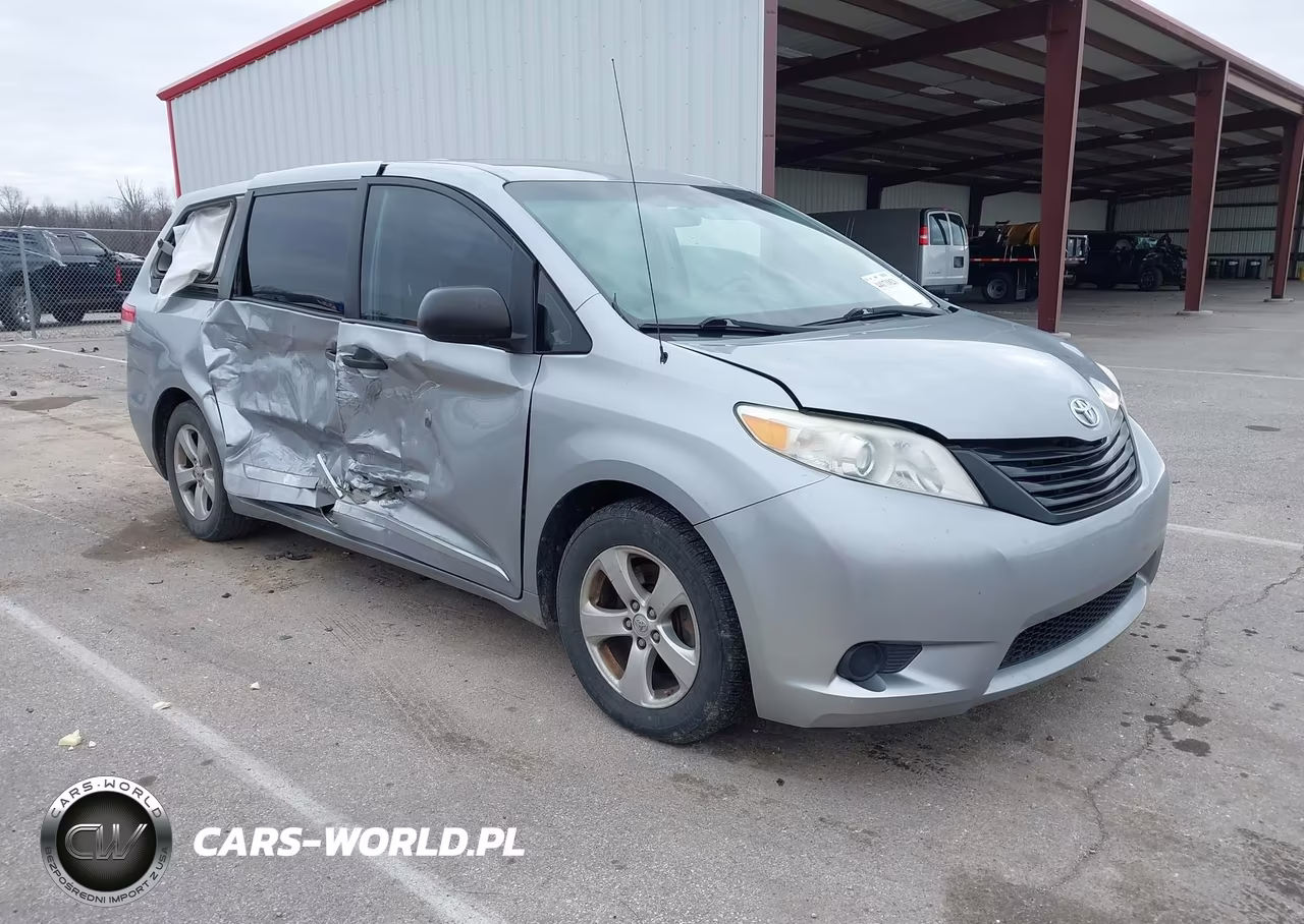 2013 Toyota Sienna L V6 7 Passenger – zdjęcie 1 z 16
