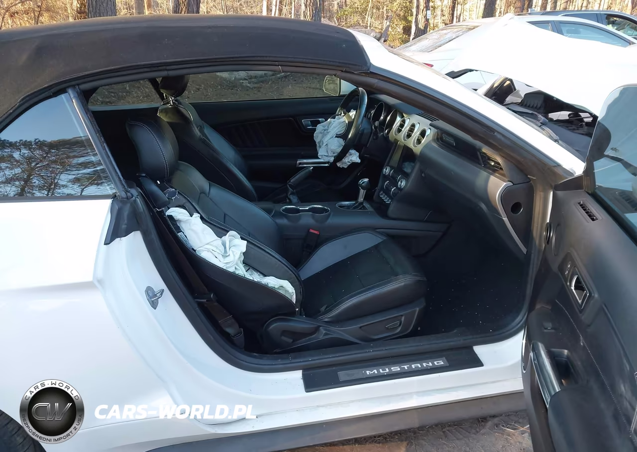 2022 Ford Mustang Ecoboost Premium VIN:1FATP8UH2N5102861 - 5