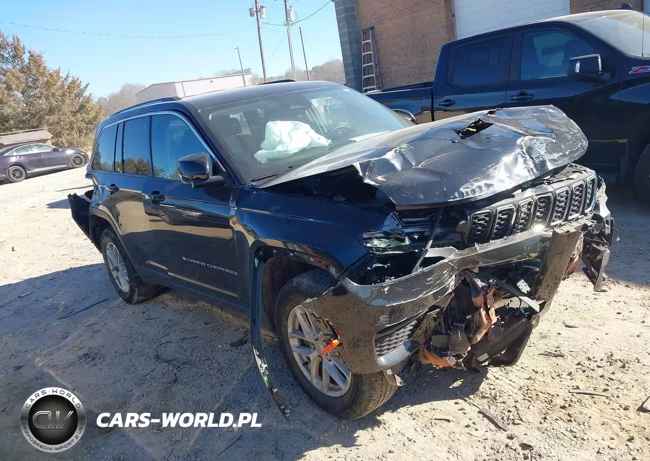 2023 Jeep Grand Cherokee Laredo 4X4