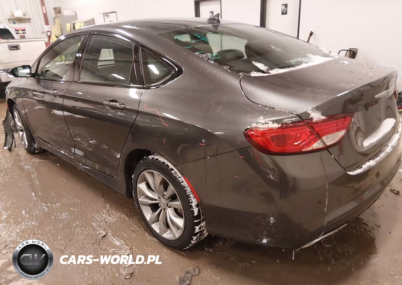 2015 Chrysler 200 S VIN:1C3CCCBB2FN749774 - 3