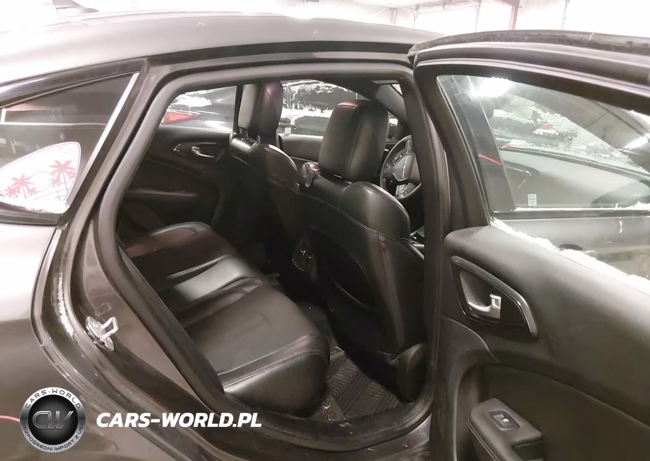 2015 Chrysler 200 S VIN:1C3CCCBB2FN749774 - 8
