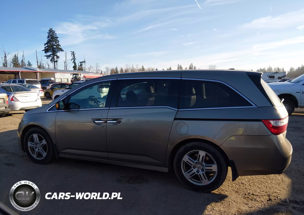2011 Honda Odyssey Touring-Touring Elite VIN:5FNRL5H90BB041327 - 14