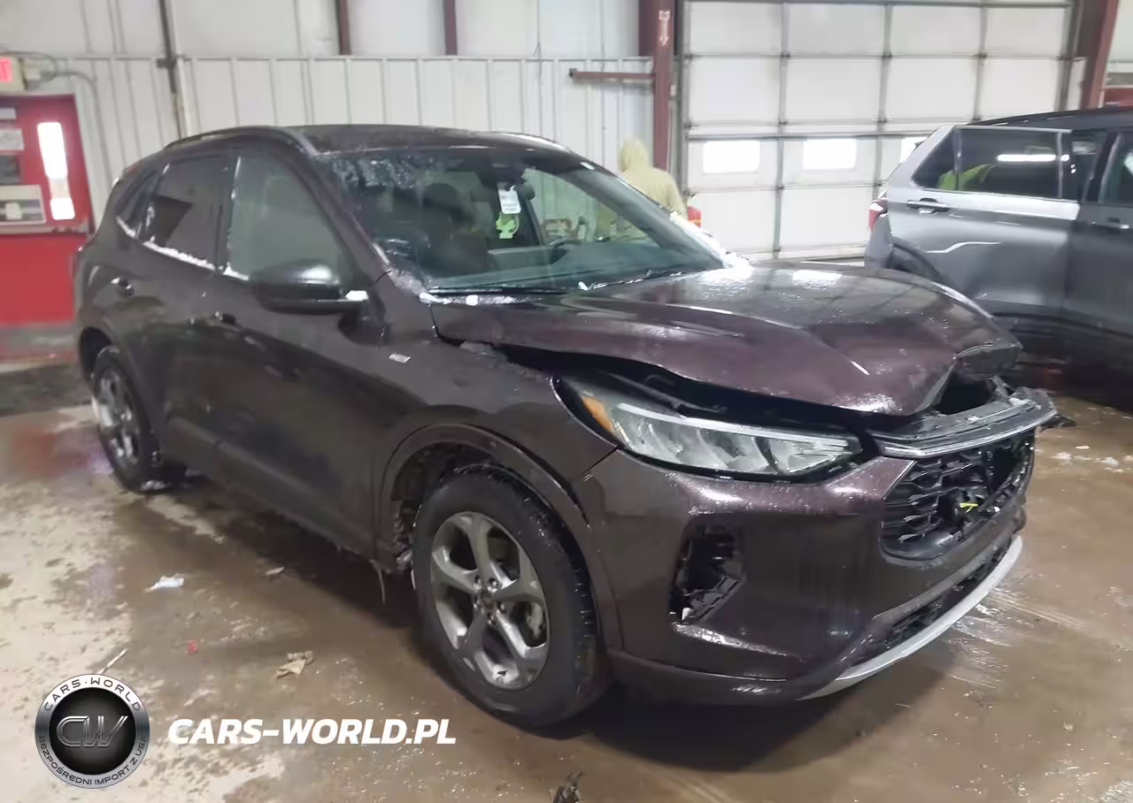 2023 Ford Escape St-Line