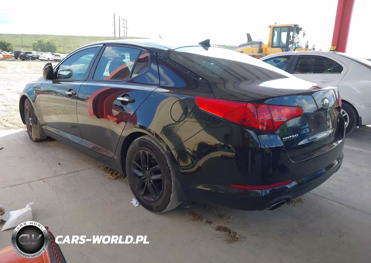2013 Kia Optima Lx VIN:5XXGM4A77DG257697 - 3