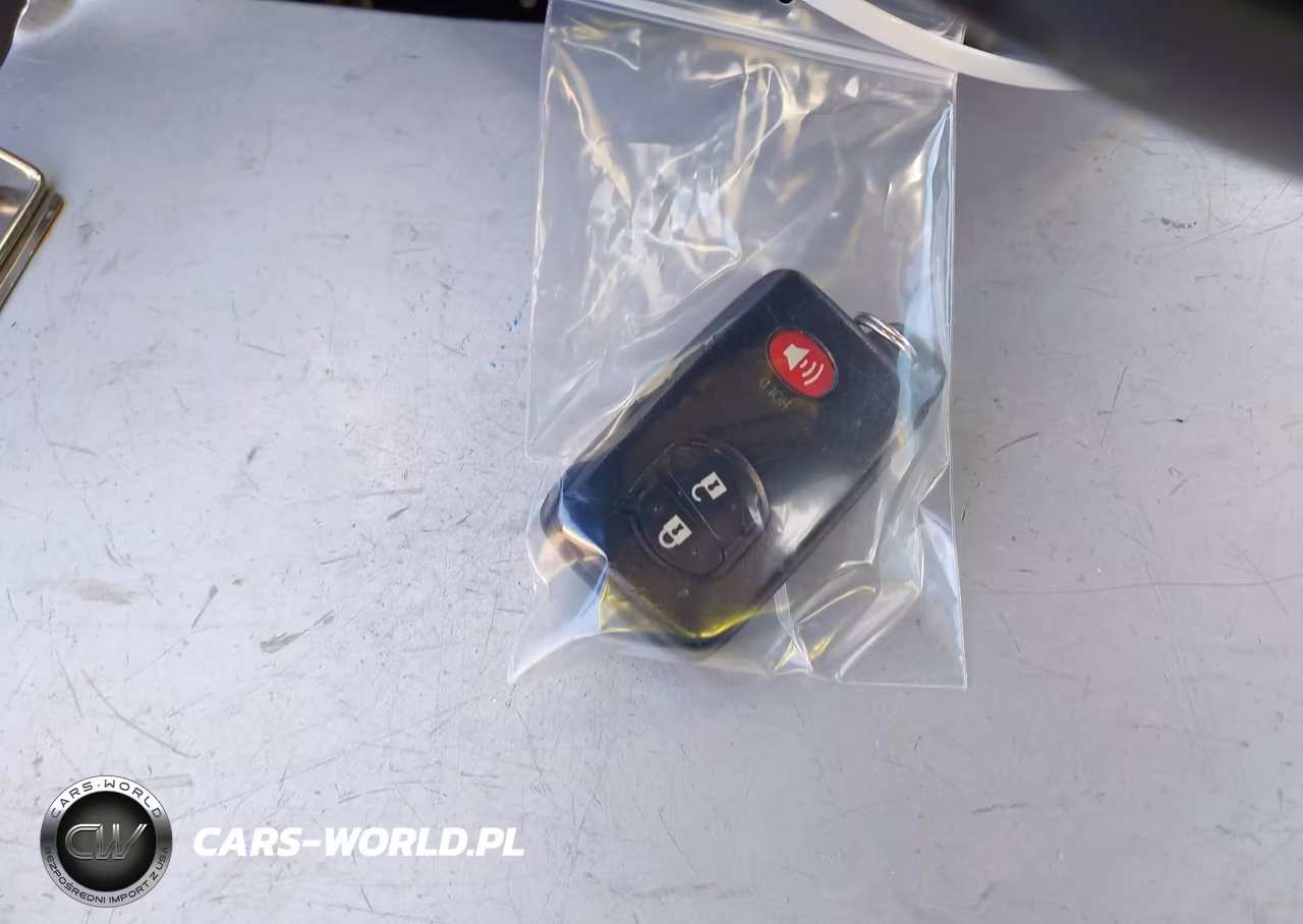 2011 Toyota Prius V VIN:JTDKN3DU7B5315294 - 11