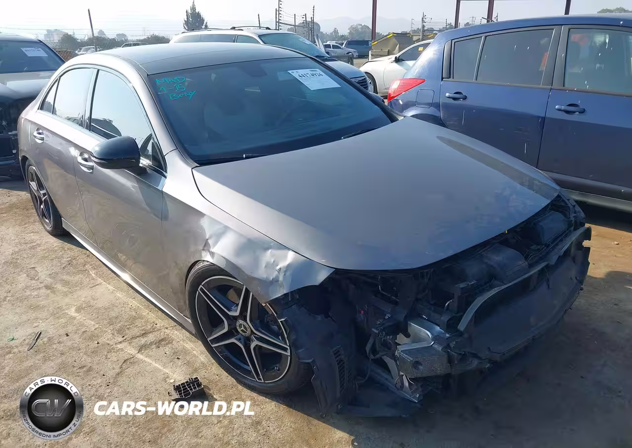 2022 Mercedes-Benz A 220