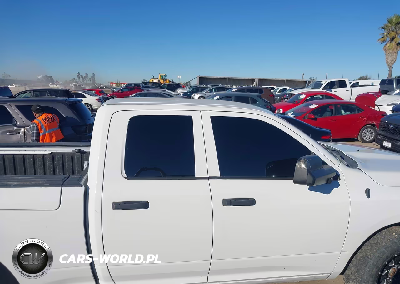 2017 Ram 1500 Express 4X4 6'4 Box VIN:1C6RR7FT9HS837652 - 14